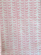 Load image into Gallery viewer, Endless Fleur Soft Pink